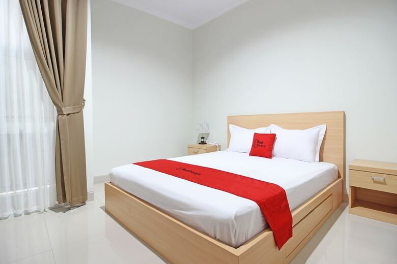 Hostal Reddoorz Near Amikom Yogyakarta