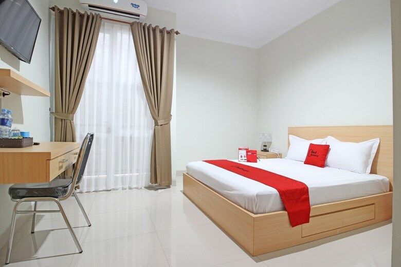 Hostal Reddoorz Near Amikom Yogyakarta