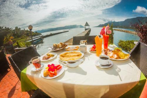 Hostal Toba Village Inn