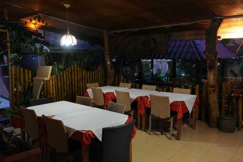 Hostal Toba Village Inn