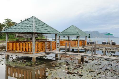 Hostal Toba Village Inn