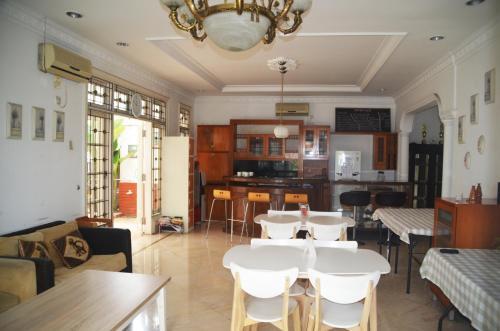 Hostal Razha Syariah Guest House