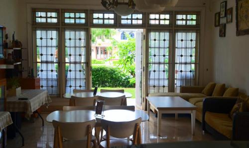 Hostal Razha Syariah Guest House