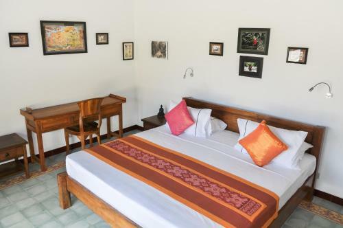 Hostal Agung Village