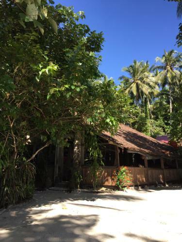 Hostal Putih Lessy Indah
