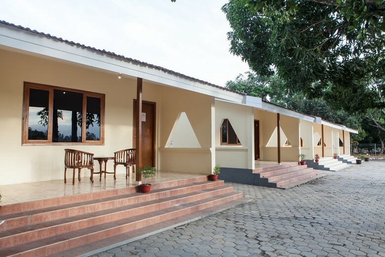 Hostal Reddoorz Near Baluran National Park