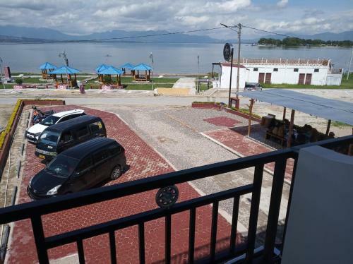 Lago Hotel And Resto