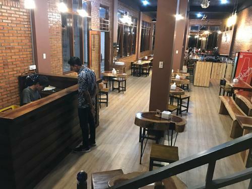 Lago Hotel And Resto