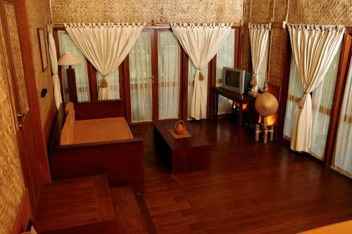 Hotel Kampung Sampireun Resort & Spa