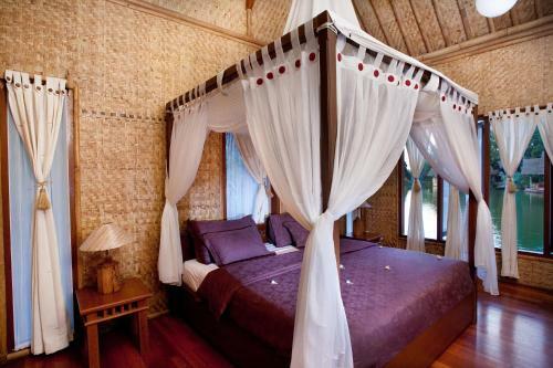 Hotel Kampung Sampireun Resort & Spa