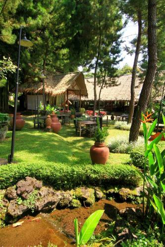 Hotel Kampung Sampireun Resort & Spa