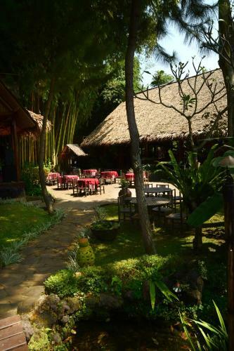 Hotel Kampung Sampireun Resort & Spa