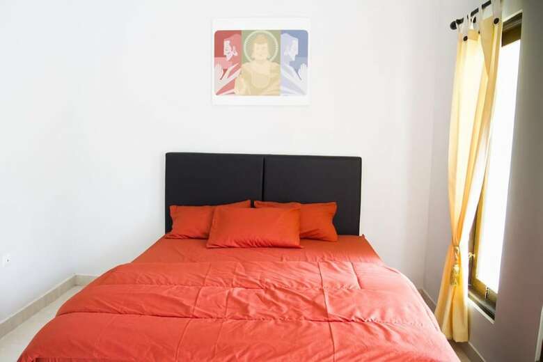 Hostal Lagriya Guest House