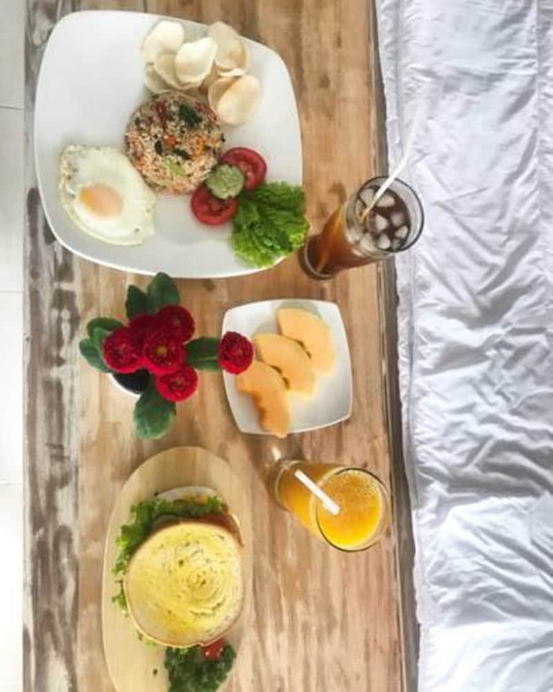 Hostal Lagriya Guest House