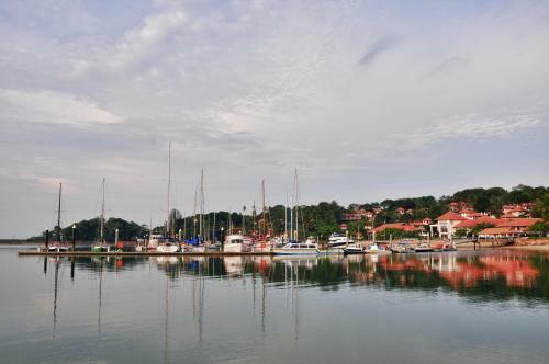 Hotel Nongsa Point Marina