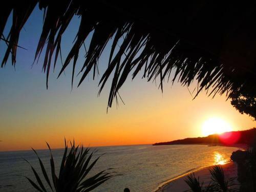 Nini`s Beach Bungalows