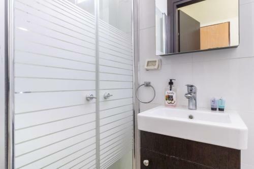 Nhe Machne Yehuda Apartments