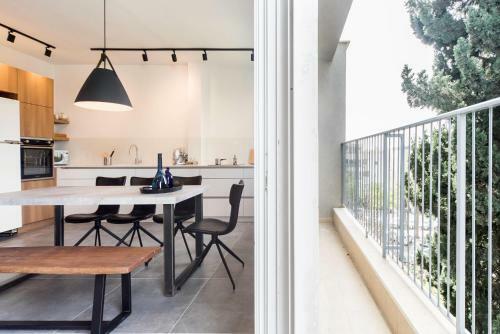 Apartamento Nice 2bd W/ Balcony And Private Parking By Sea N' Rent