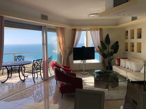 Sky Home Luxury Apartment With Sea View