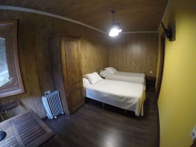 Hostal-restaurant Pous De La Neu