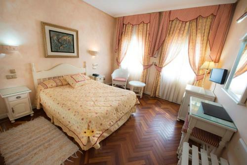 Hotel Los Arcos
