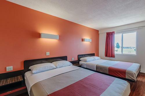 Motel 6 Martinsburg