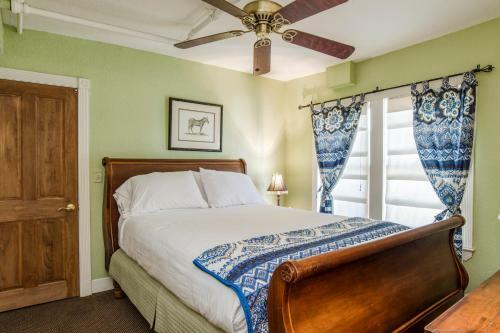 Hotel The Historic Peninsula Inn