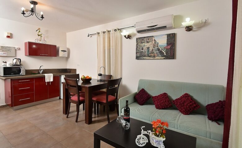 Lodge Atzula Bagolan