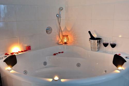Apartamento Luxury Suite With Jaccuzzi? & Pool