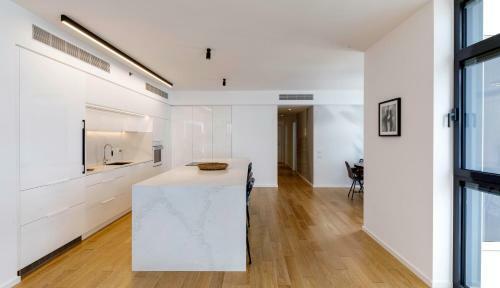 Renoma Apartments
