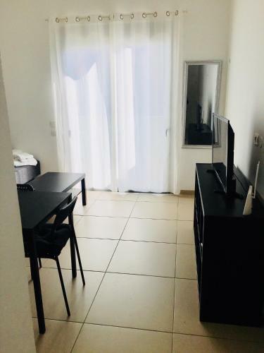 Luxury Beach Apartment On Ben Yehuda