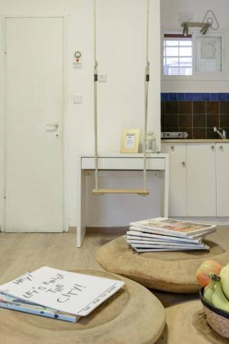 Zandi Apartments