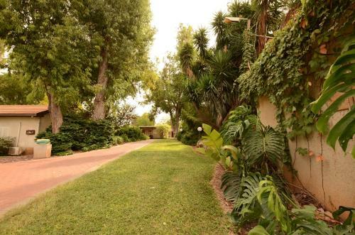 Hostal Kibbutz Gadot Guesthouse
