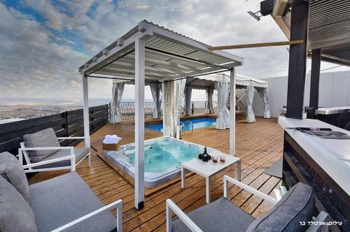 Villa Troya