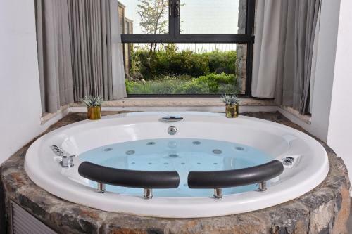 Kami Suites Hotel