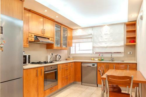 Apartment In Amdar Residence