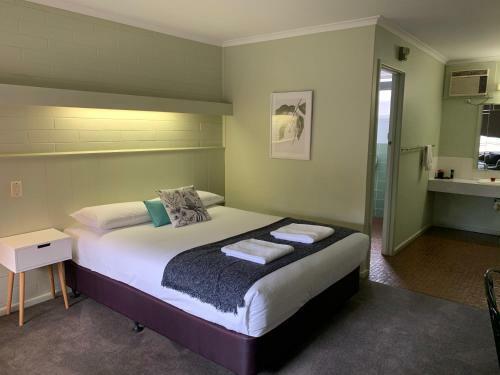 Finley Country Club Hotel Motel