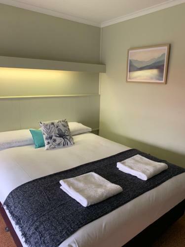 Finley Country Club Hotel Motel