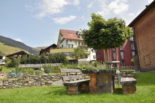 Hotel Vallatscha
