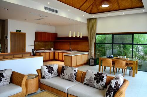 Hostal Chan Town
