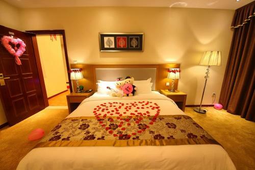 Xinxing Jinbao Haoting Hotel