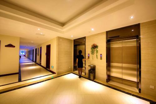 Xinxing Jinbao Haoting Hotel