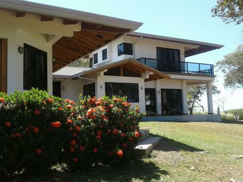 Hostal Oceanfront Gem At La Joya de Lagarto