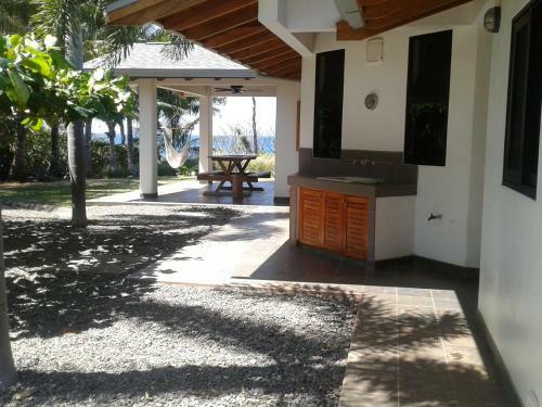 Hostal Oceanfront Gem At La Joya de Lagarto
