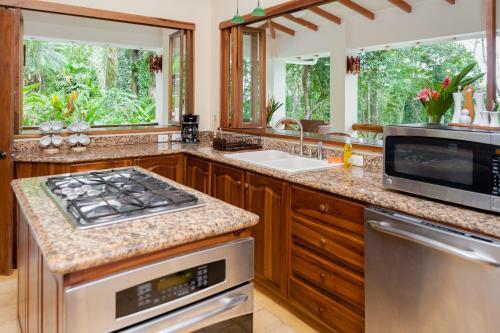 Villa Casa de Paz- Portasol Vacation Rentals