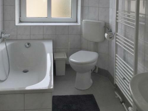 Peaceful Apartment In Celle Near The Forest