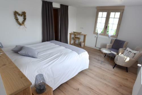 Hostal Petite Emeraude