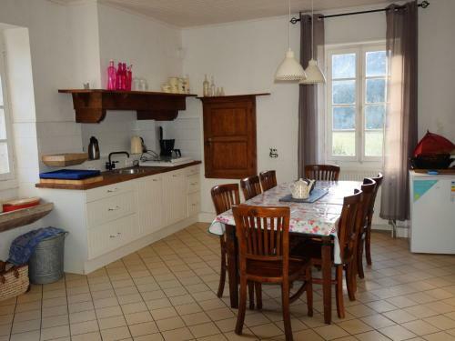 Cozy Holiday Home In Tour-de-faure With Swimming Pool