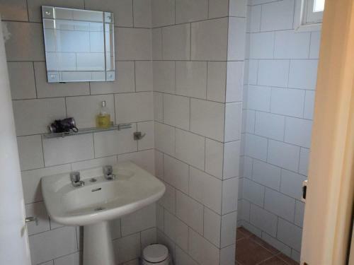 Cozy Holiday Home In Tour-de-faure With Swimming Pool