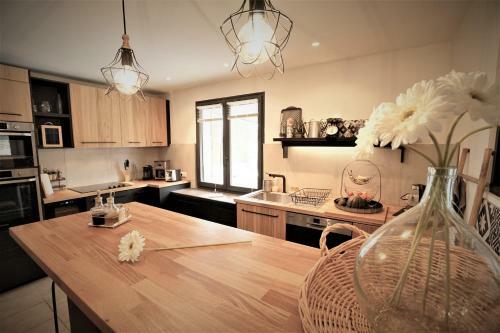 Villas Du Luberon - La Villa Des Saisons